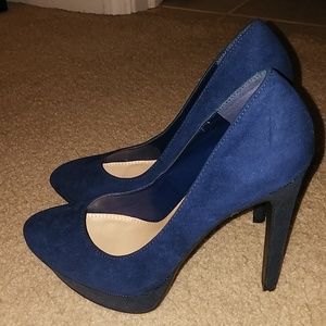 Navy heels